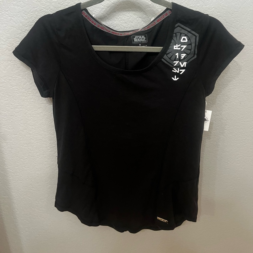 Women’s small Disney Star Wars T-shirt
